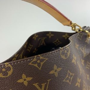 MORE PICS OF METIS HOBO BAG